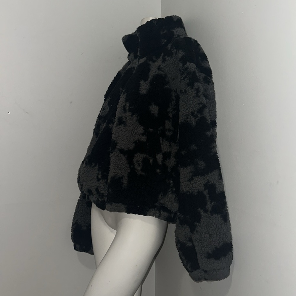 PLUSH ZIP UP